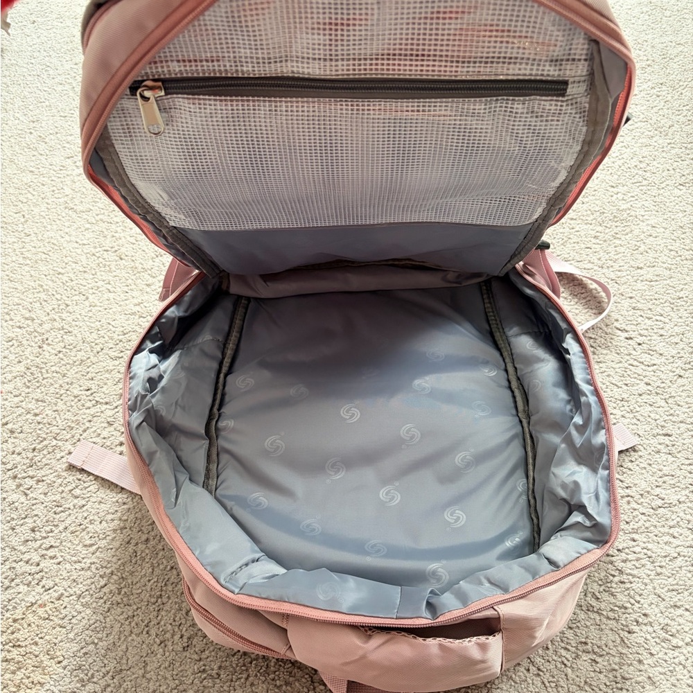 Versatile Backpack - Picture 6 of 8